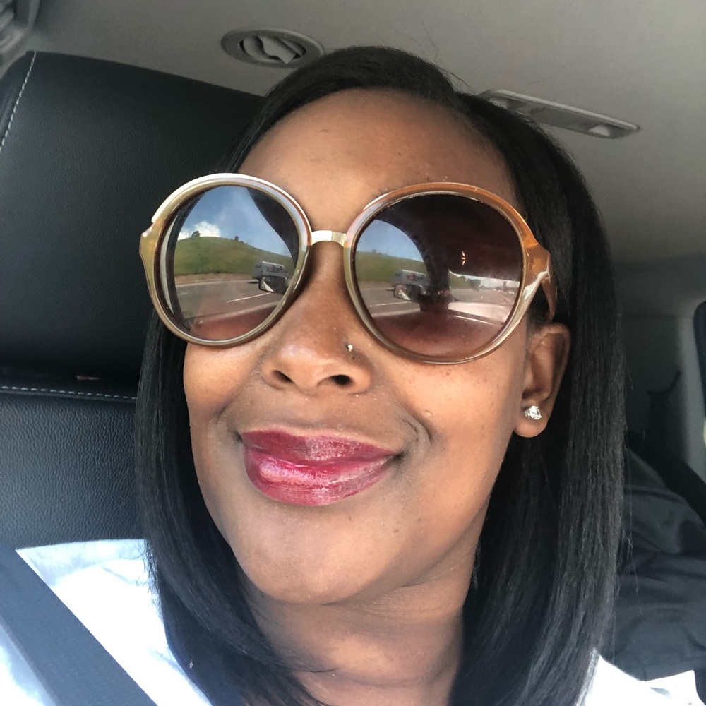 Meet your Posher, Daisha